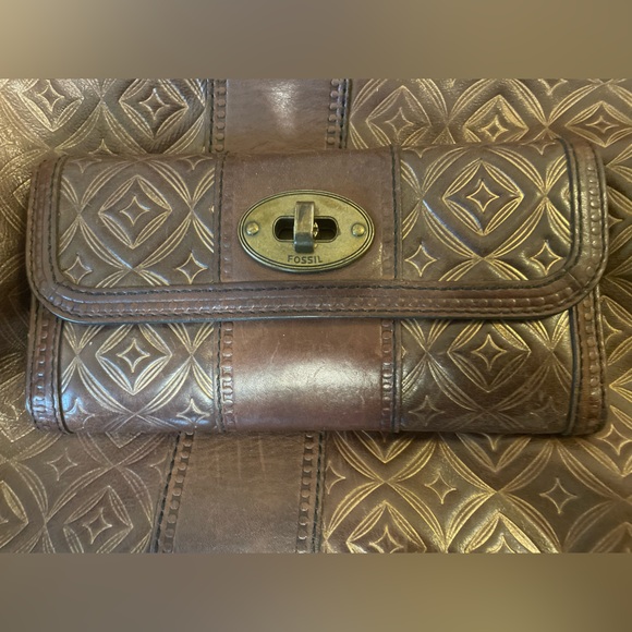 Brown and Gold Tribal Print Handbag & Matching Wallet by Fossil - Picture 4 of 4